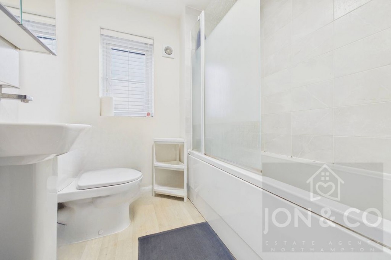 Higgs Close | Overstone Gate | NN6