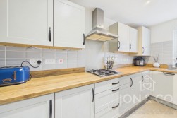 Higgs Close | Overstone Gate | NN6