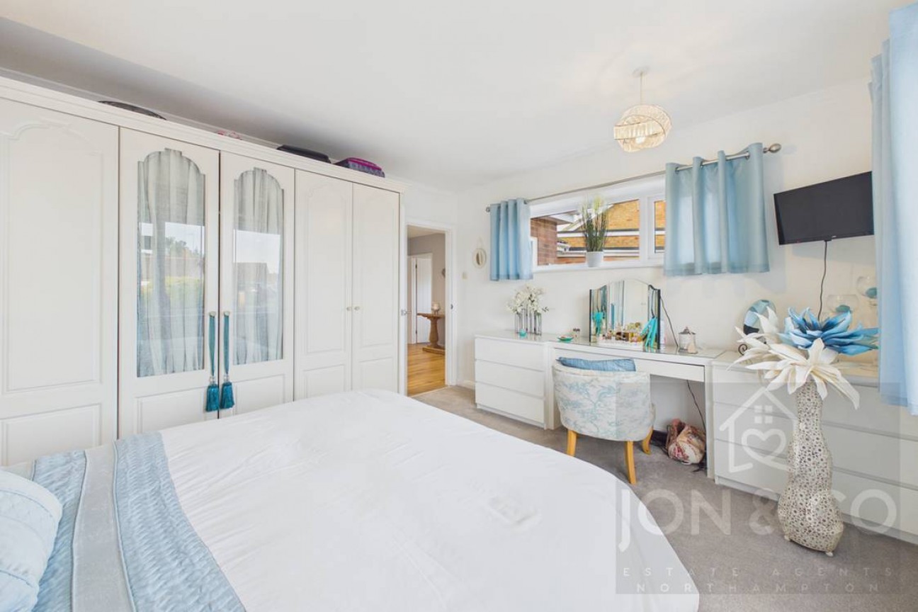 Rushmere Crescent | Rushmere | NN1