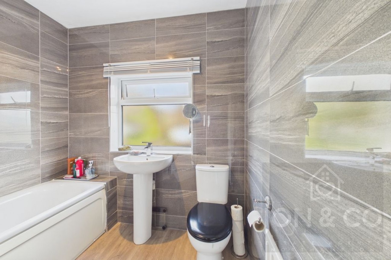 Pinewood Road | Spinney Hill | NN3