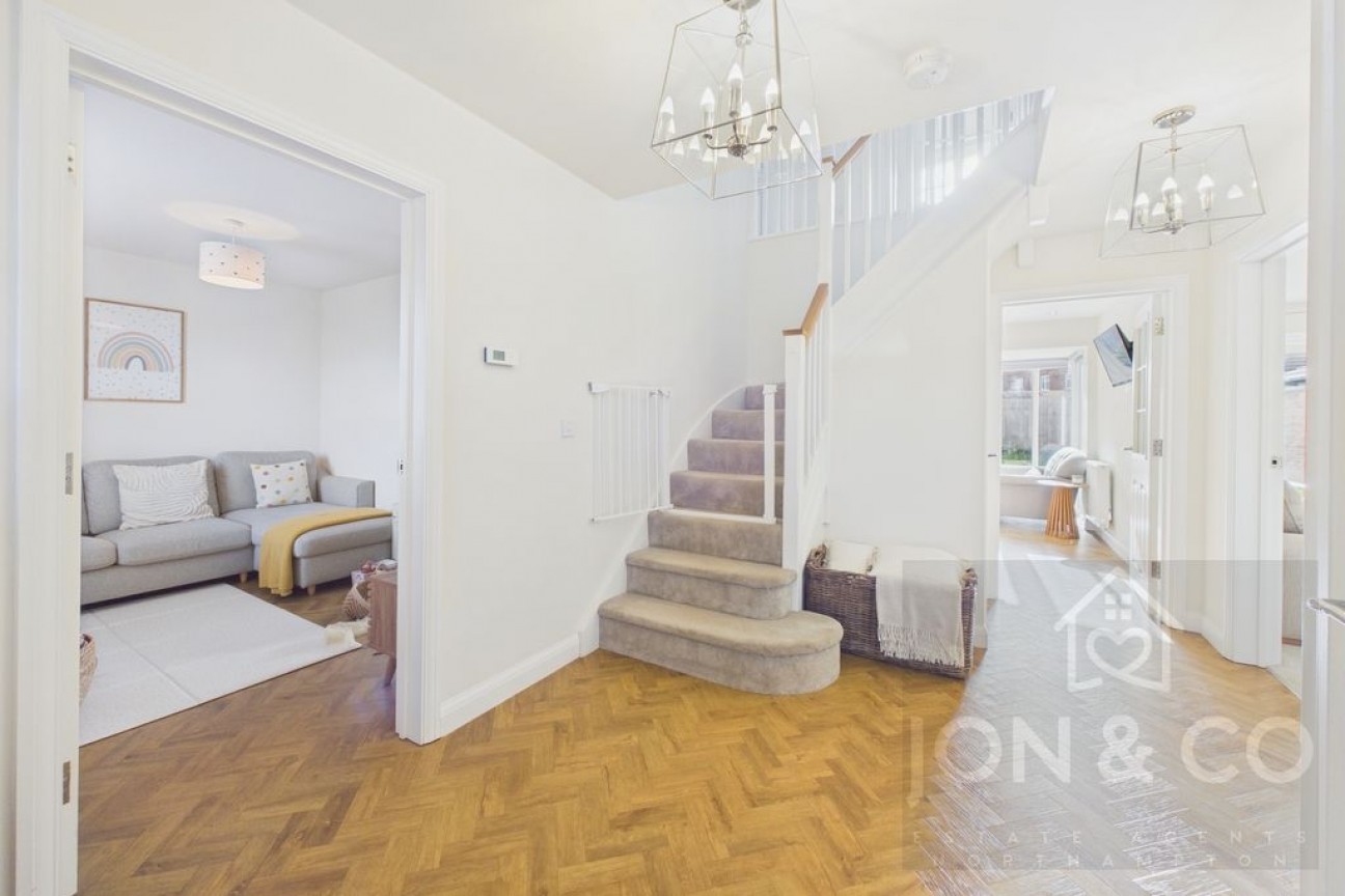 Hutchins Close | Overstone Gate | NN6