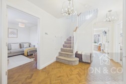 Hutchins Close | Overstone Gate | NN6