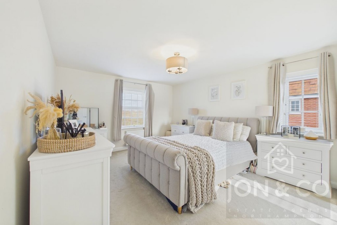 Hutchins Close | Overstone Gate | NN6