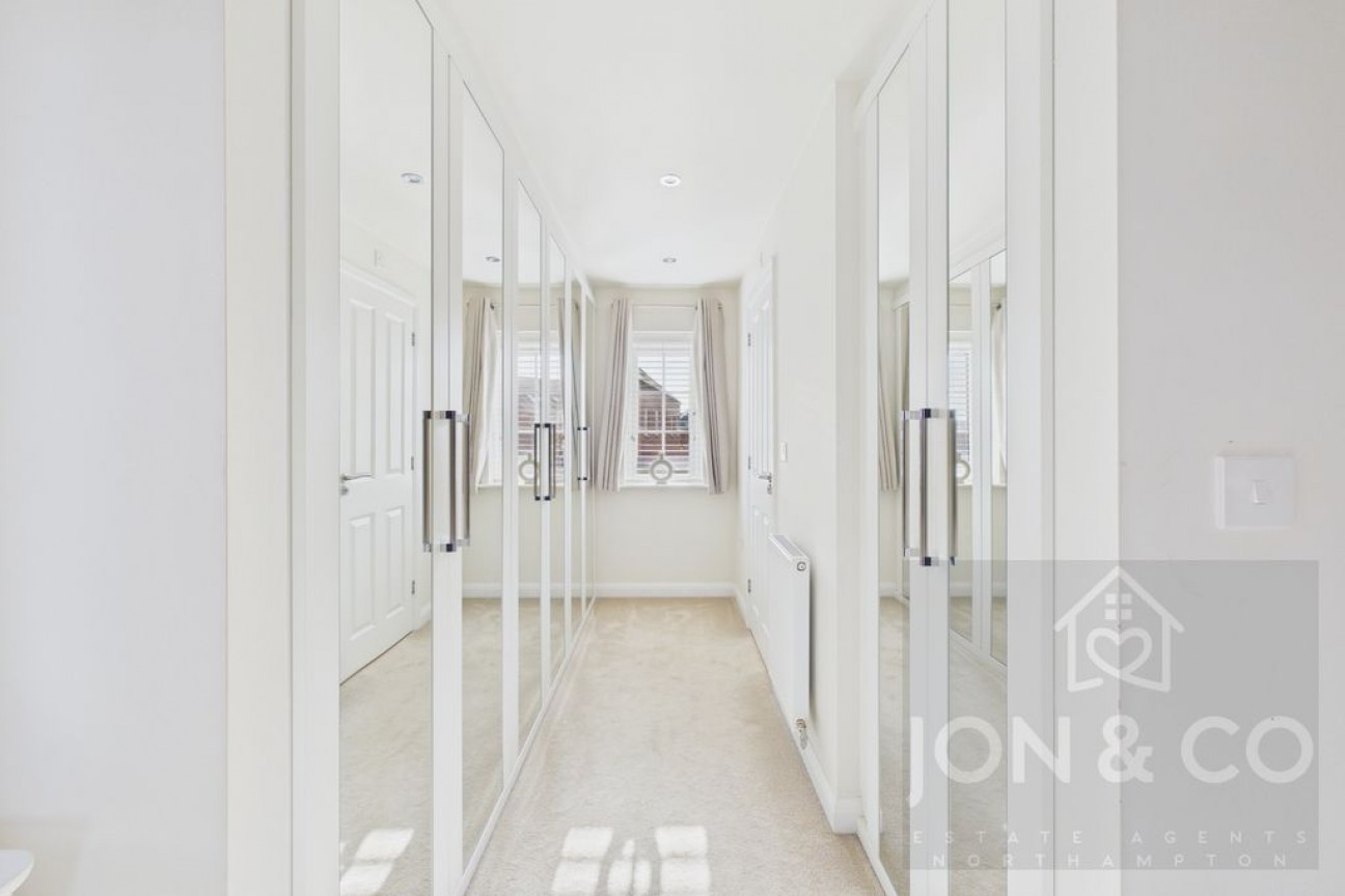 Hutchins Close | Overstone Gate | NN6