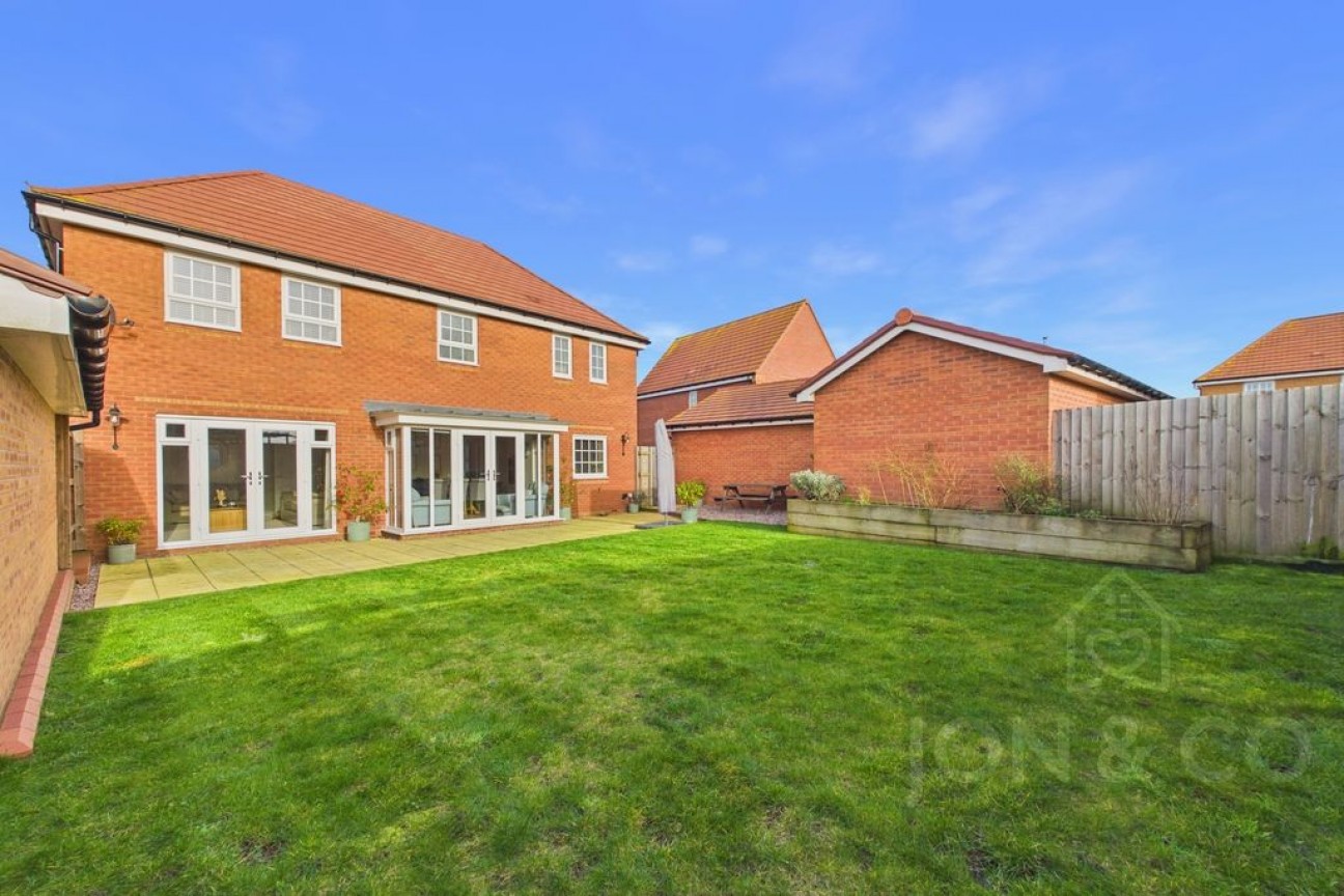 Hutchins Close | Overstone Gate | NN6