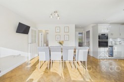 Hutchins Close | Overstone Gate | NN6