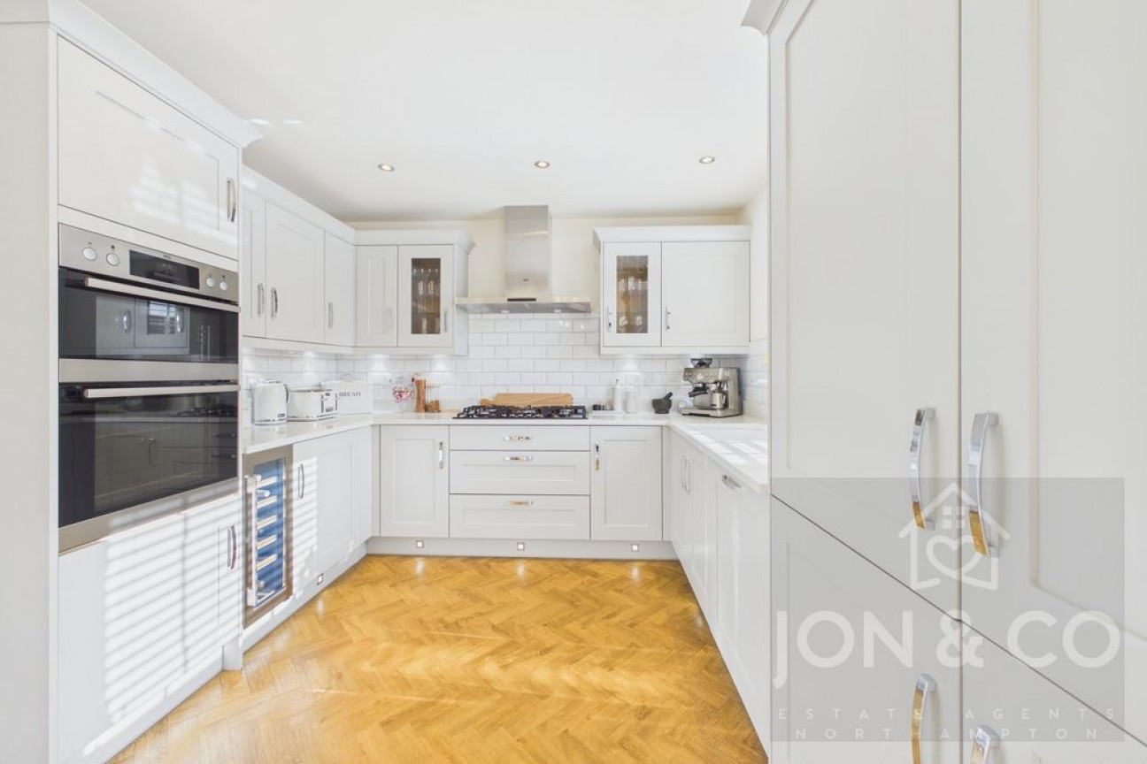 Hutchins Close | Overstone Gate | NN6