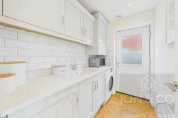 Hutchins Close | Overstone Gate | NN6