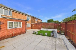 Obelisk Rise | Kingsthorpe | NN2