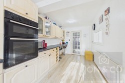 Obelisk Rise | Kingsthorpe | NN2