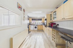 Obelisk Rise | Kingsthorpe | NN2