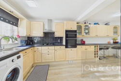 Obelisk Rise | Kingsthorpe | NN2