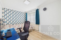 Obelisk Rise | Kingsthorpe | NN2