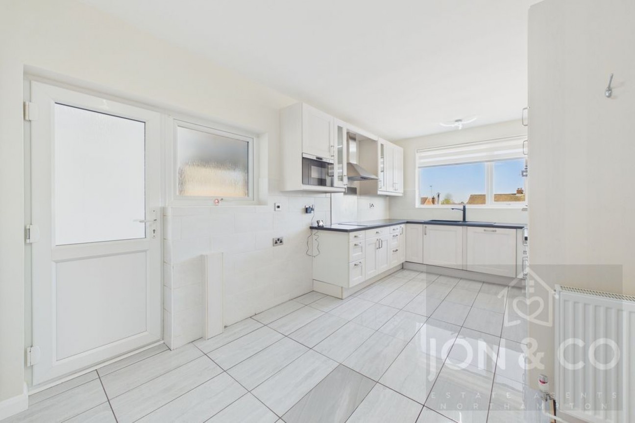 Longmynd Drive | Duston | NN5