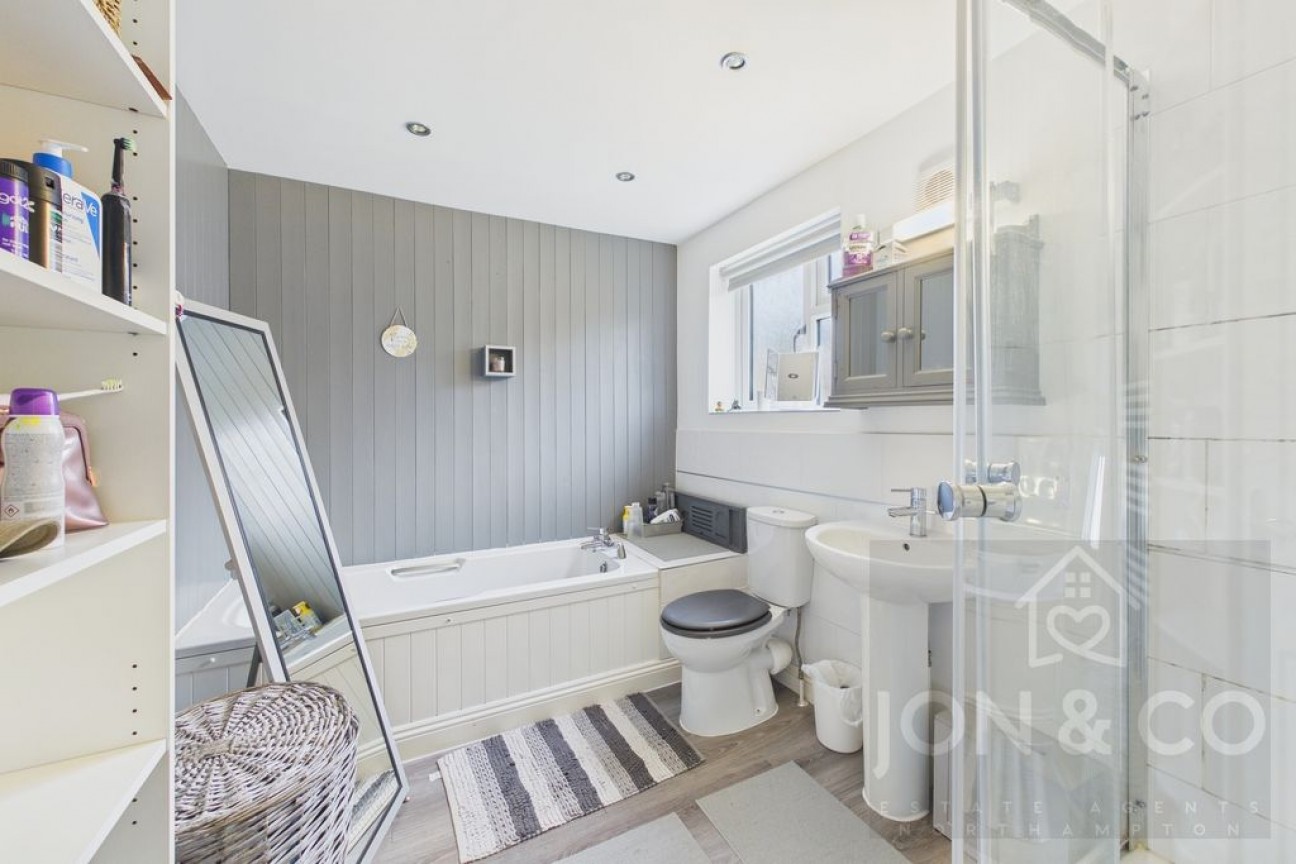 Valley Road | Little Billing | NN3