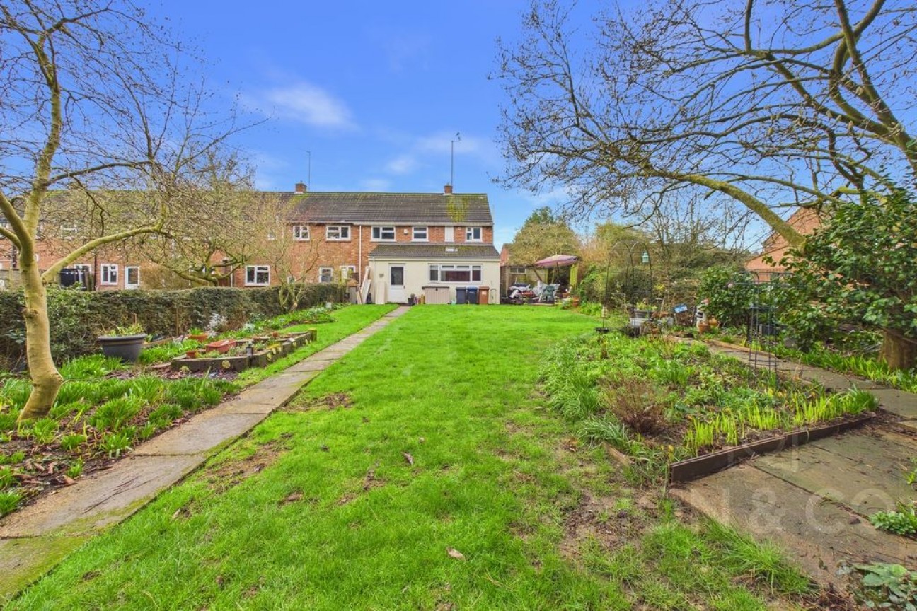 Valley Road | Little Billing | NN3