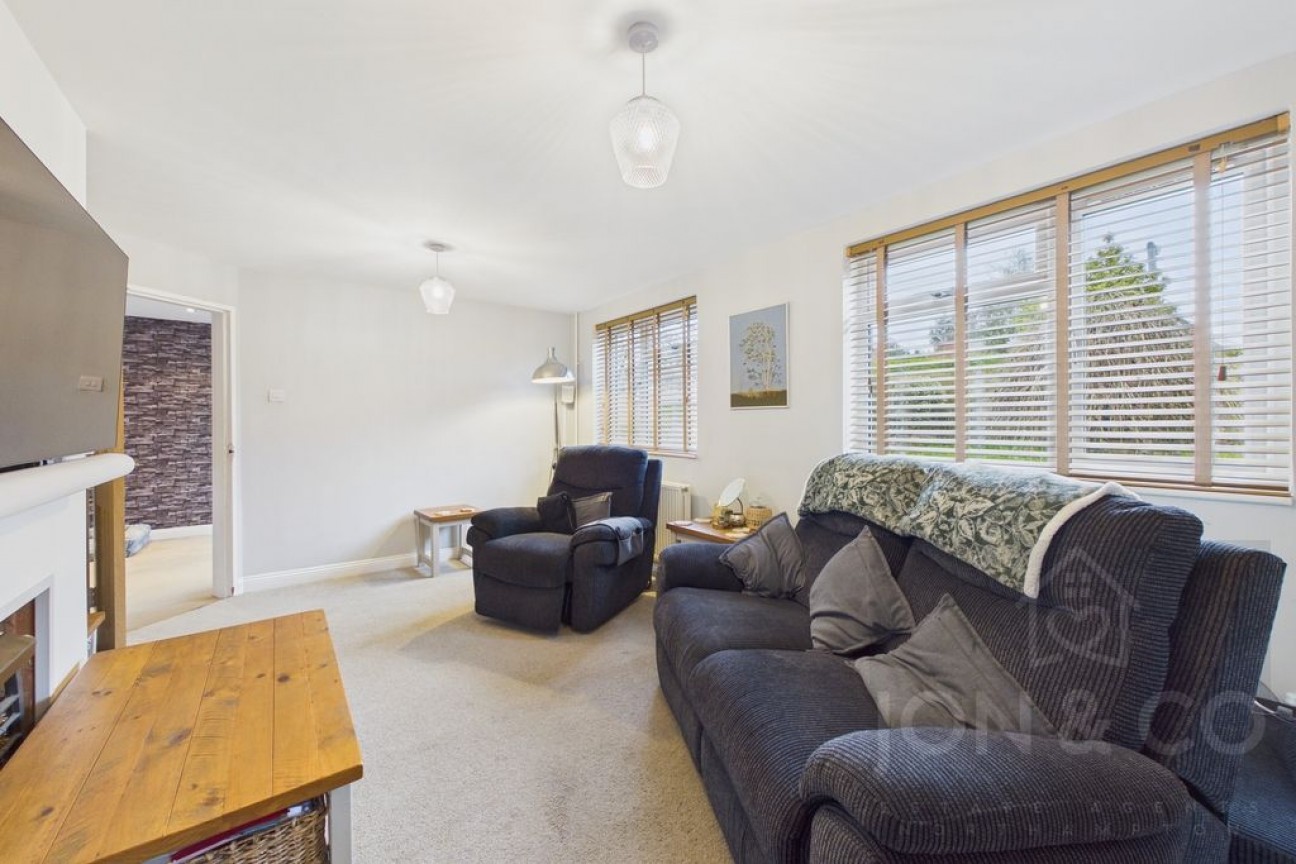 Valley Road | Little Billing | NN3