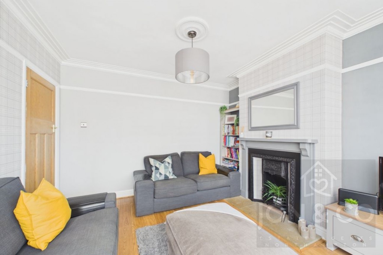 Briar Hill Walk | Delapre | NN4
