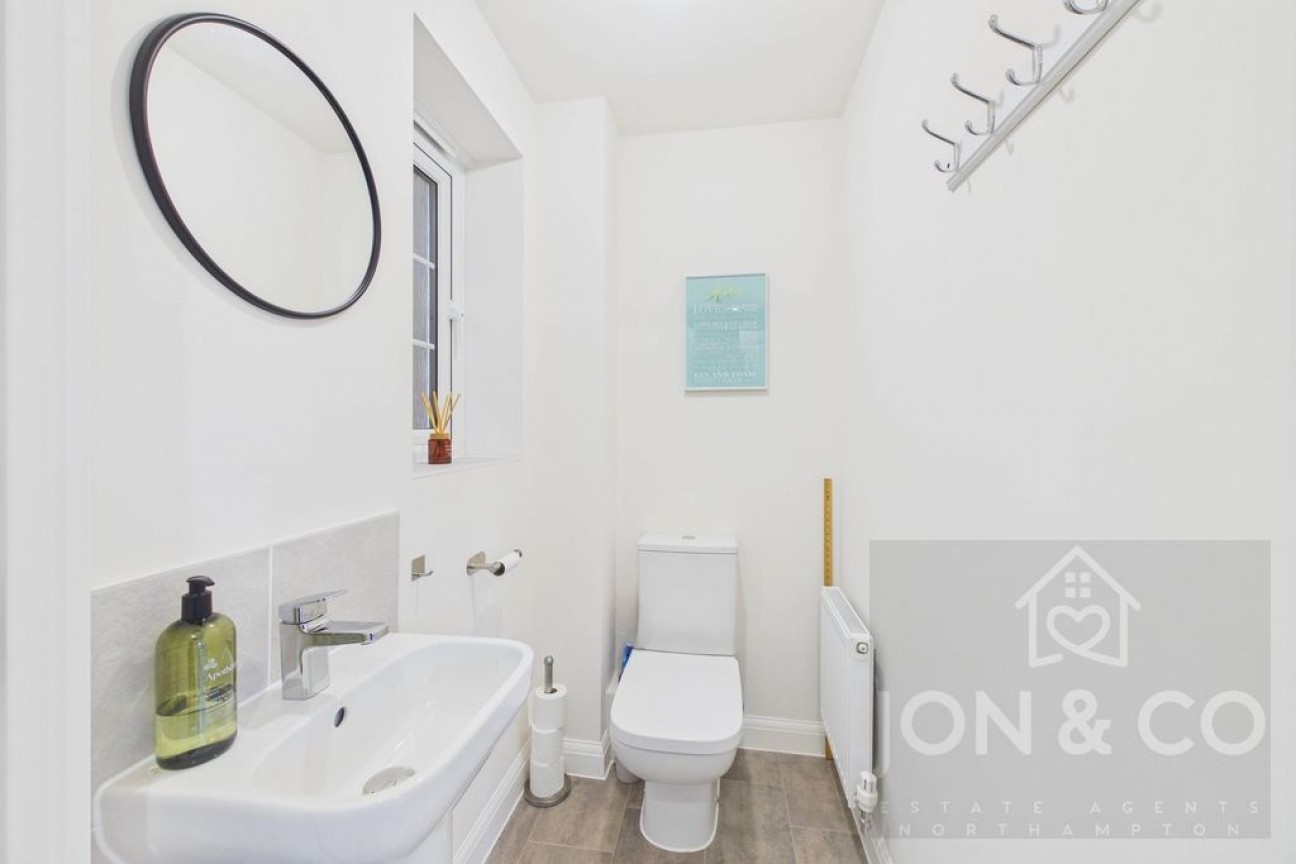 Young Close | Overstone Gate | NN6