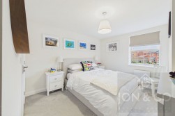 Young Close | Overstone Gate | NN6