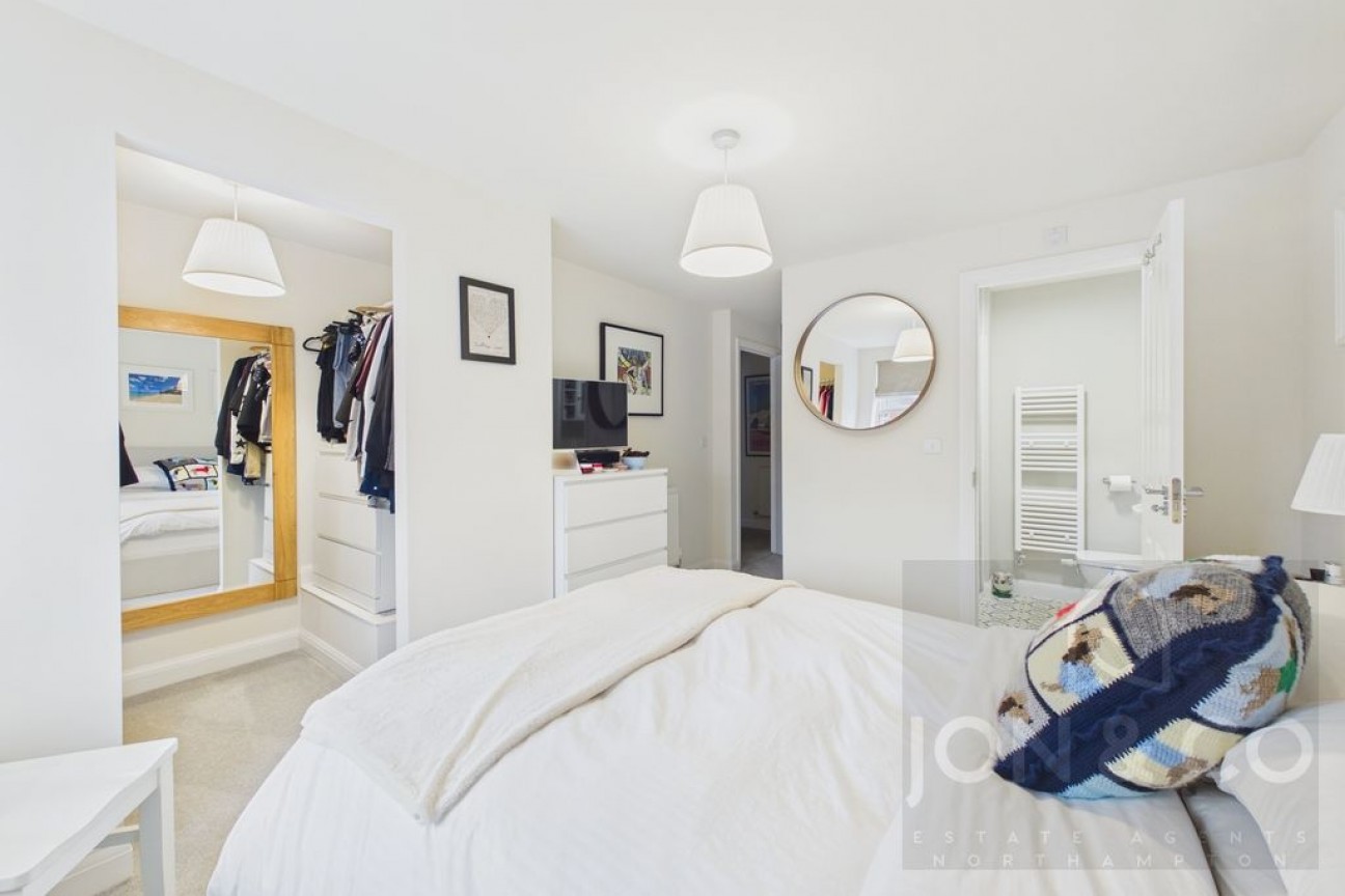 Young Close | Overstone Gate | NN6