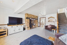 Obelisk Rise | Kingsthorpe | NN2