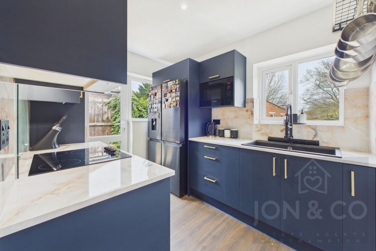 BIbury Crescent | Boothville | NN3