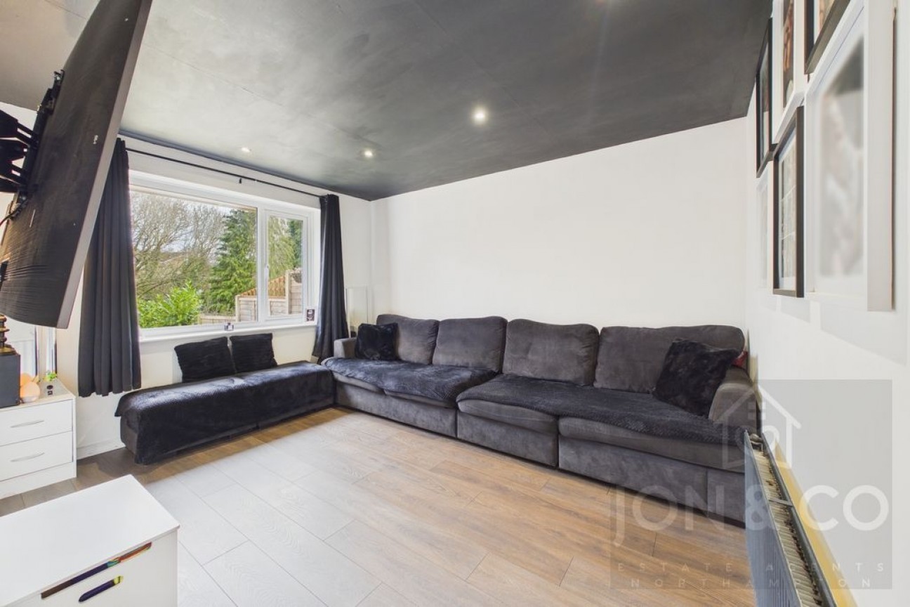 BIbury Crescent | Boothville | NN3