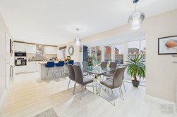 Silverthorn Drive | Moulton | NN3