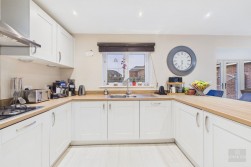 Silverthorn Drive | Moulton | NN3
