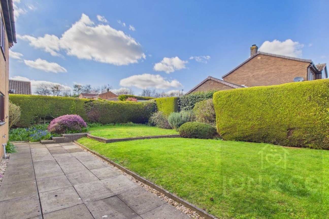 Strawberry Hill | Berrydale | NN3