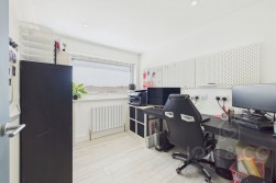 North Hayes Court | Goldenash | NN3