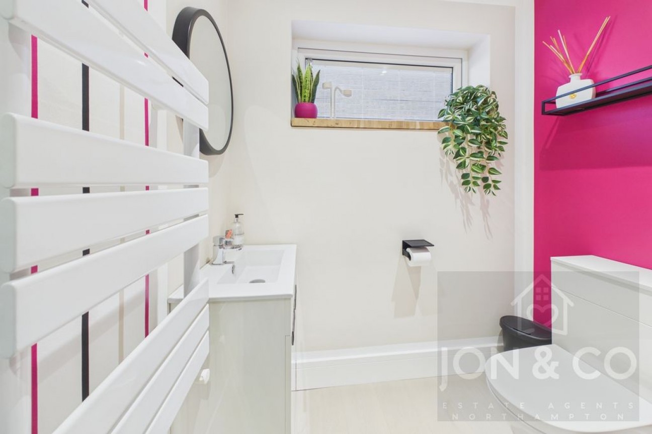 North Hayes Court | Goldenash | NN3