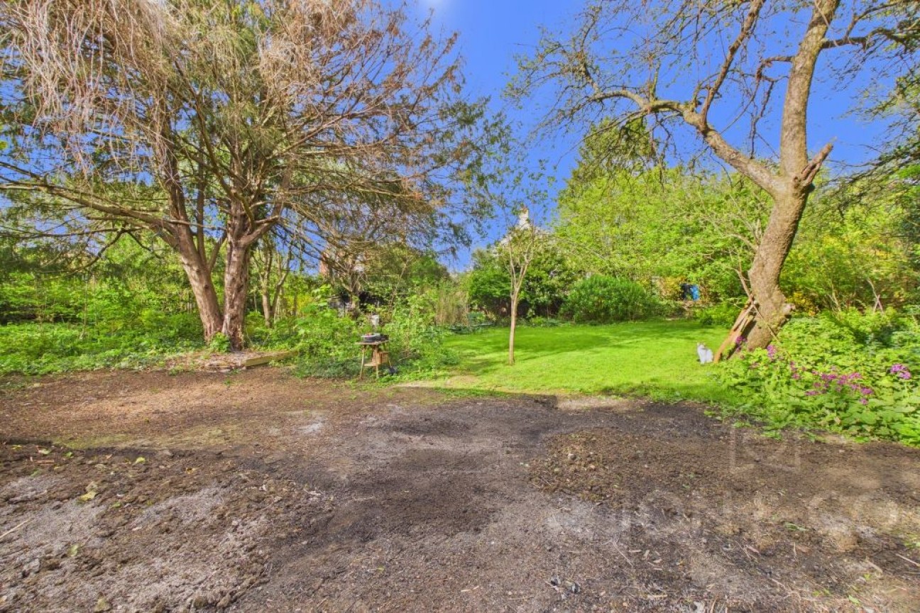 High Street | Wootton | NN4