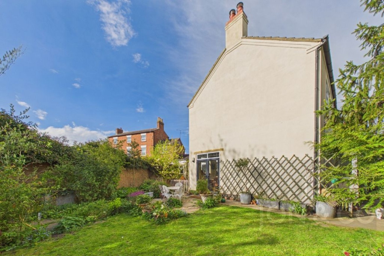 High Street | Wootton | NN4