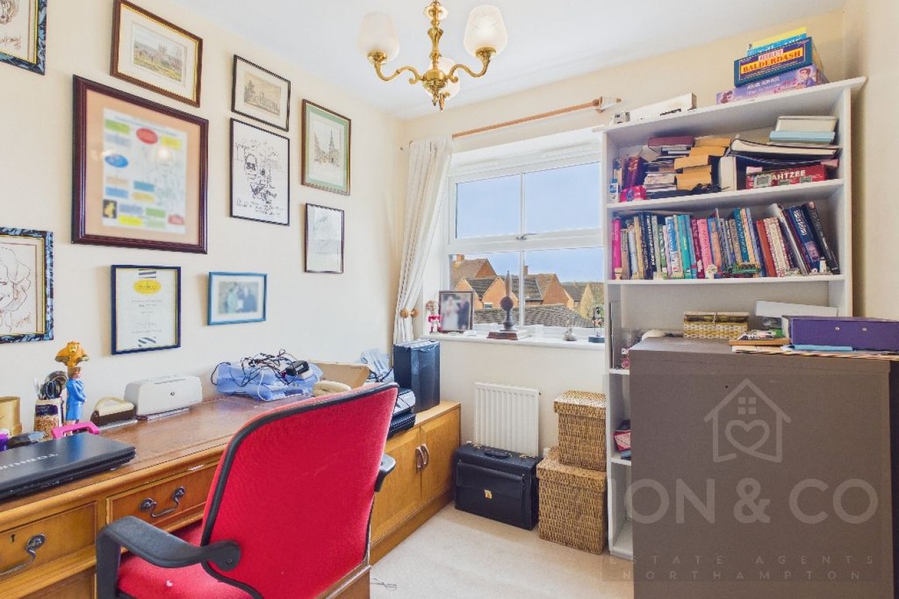 School Road | Mawsley | NN14