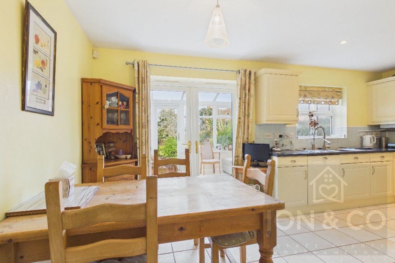 School Road | Mawsley | NN14