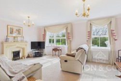 School Road | Mawsley | NN14