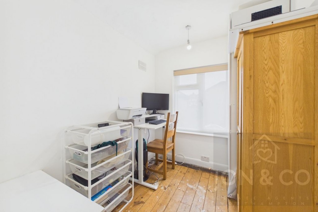 Fullingdale Road | Headlands | NN3