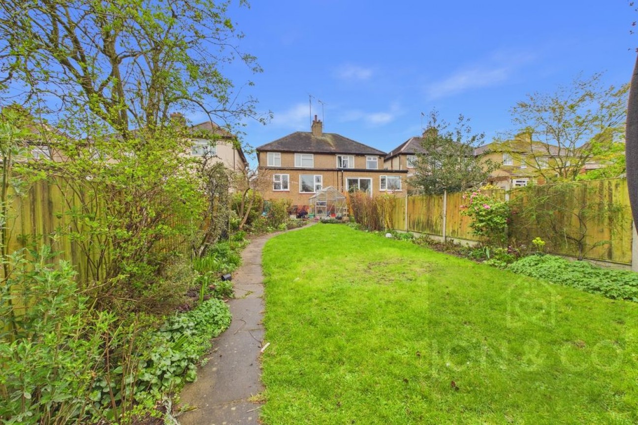 Fullingdale Road | Headlands | NN3
