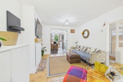 Fullingdale Road | Headlands | NN3