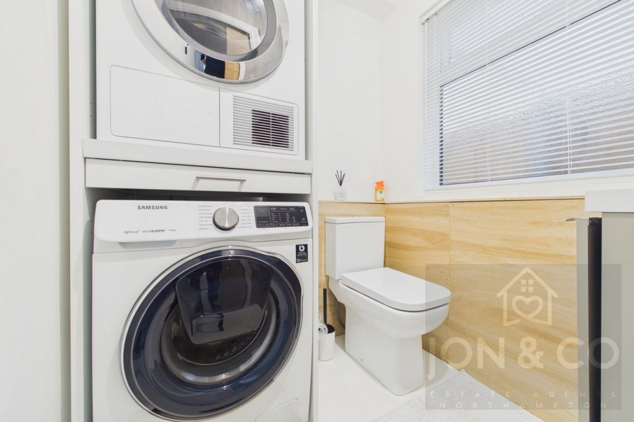 Fullingdale Road | Headlands | NN3