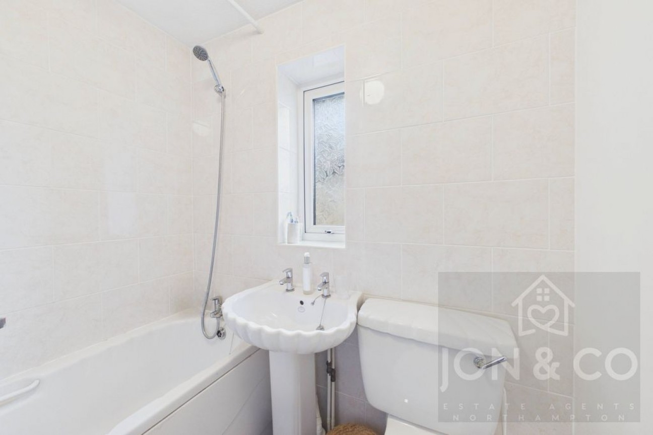 Braemar Cresent | East Hunsbury | NN4