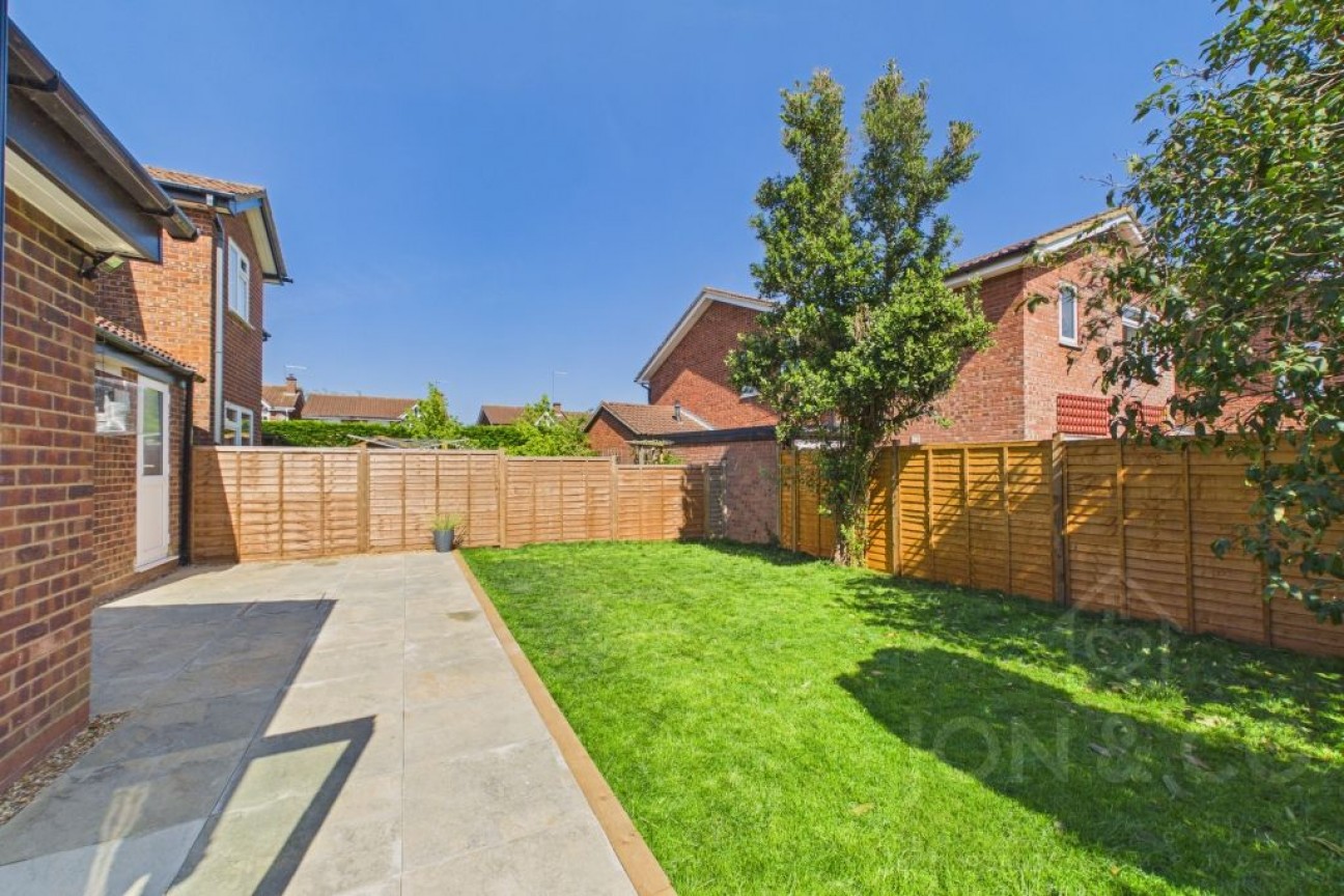 Tamarisk Drive | Moulton | NN3