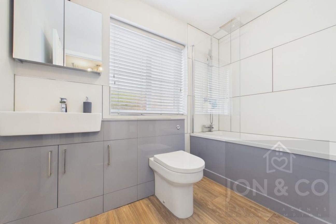 Hedgerow Lane | Little Billing | NN3