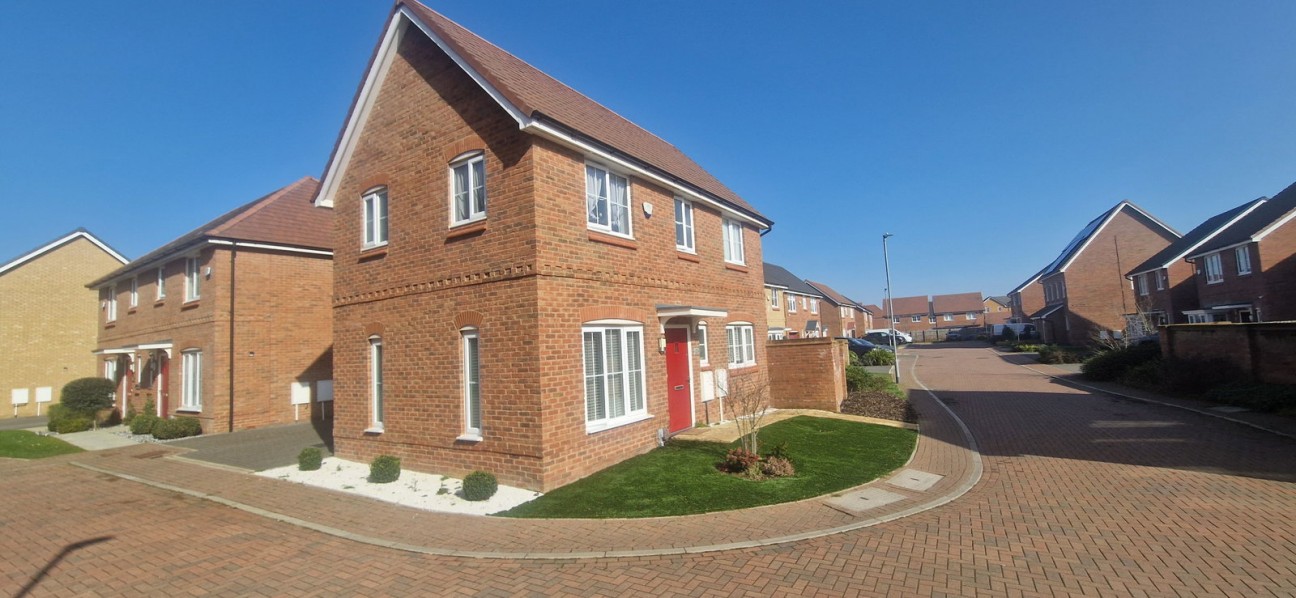 Farmyard Close | Northampton | NN3