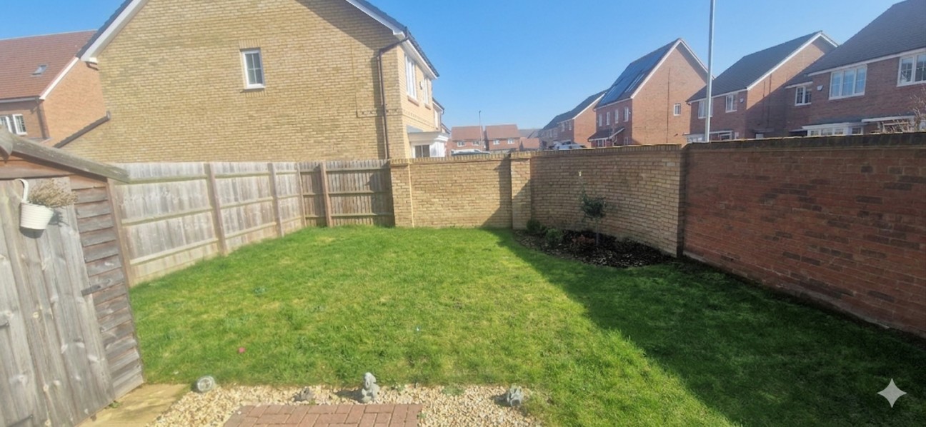 Farmyard Close | Northampton | NN3