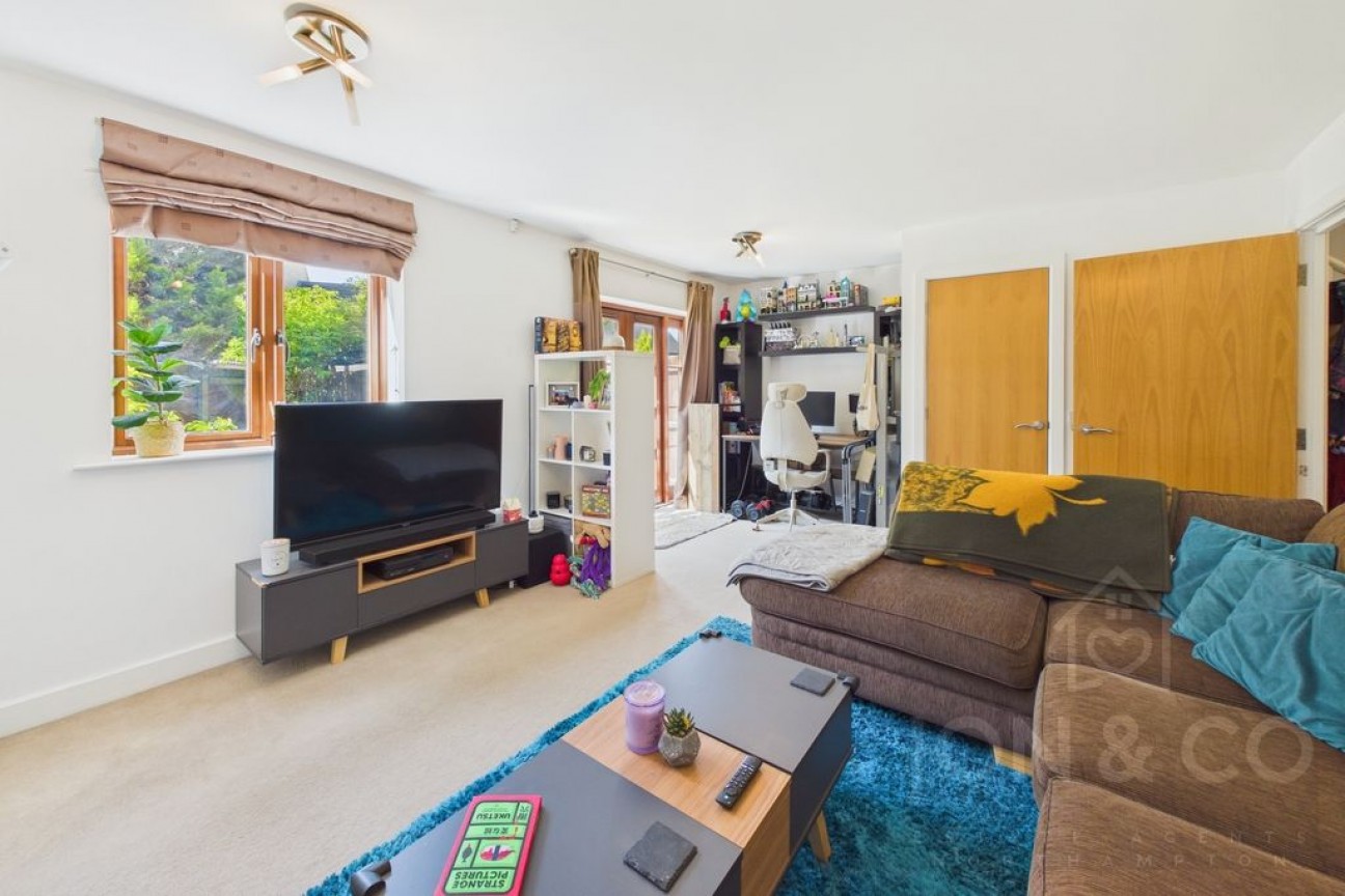 Park Corner | St James | NN5