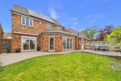 Albion Court | Little Harrowden | NN9