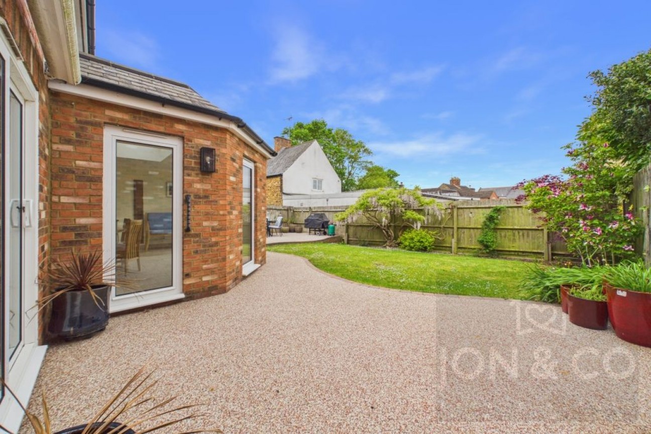 Albion Court | Little Harrowden | NN9